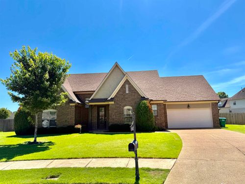 65 Bentgrass Cv, Oakland, TN, 38060-2500 | Card Image