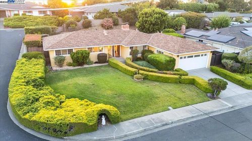 25631 Paul Ct, Fairview, CA, 94541-5721 | Card Image