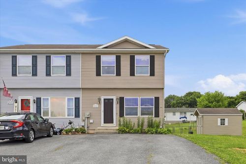 8757 Kings Rd, WAYNESBORO, PA, 17268-8645 | Card Image