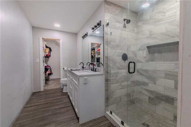 Master bathroom | Image 12