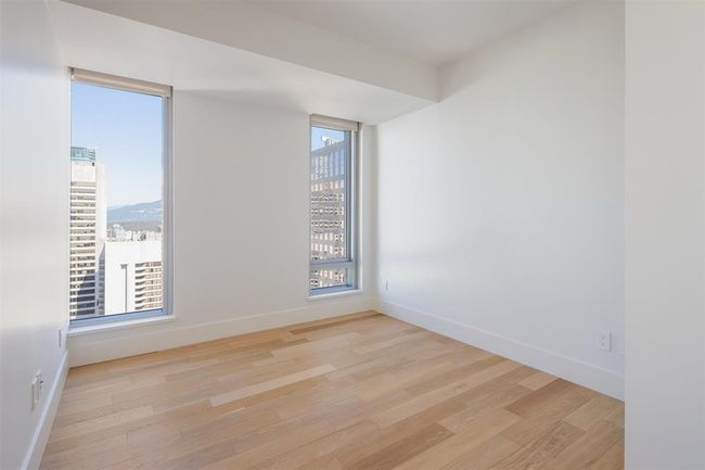3701 - 667 Howe St, Condo with 3 bedrooms, 3 bathrooms and 2 parking in Vancouver BC | Image 10