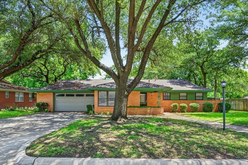 1271 N Wildwood Dr, Stephenville, TX, 76401-2327 | Card Image