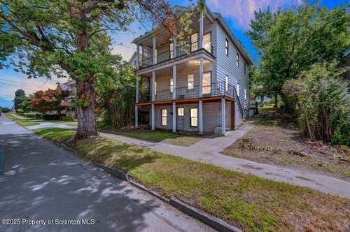 1725 Cedar Ave, Scranton, PA, 18505-1609 | Card Image