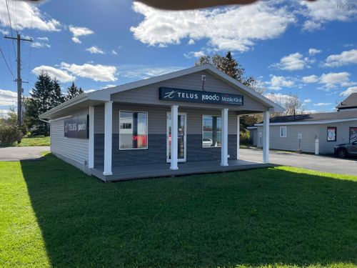 678 Grand Lake Rd, Sydney, NS, B1P5T6 | Card Image