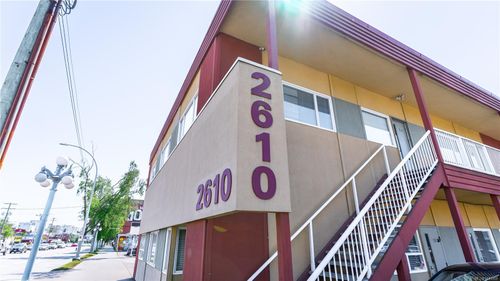 204-2610 Douglas St, Victoria, BC, V8T4M1 | Card Image