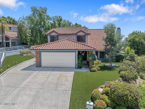 10718 Limerick Ave, Chatsworth, CA, 91311-1639 | Card Image