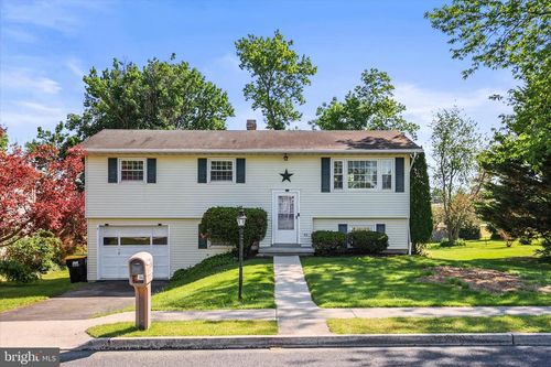 124 Park Heights Blvd, HANOVER, PA, 17331-4023 | Card Image