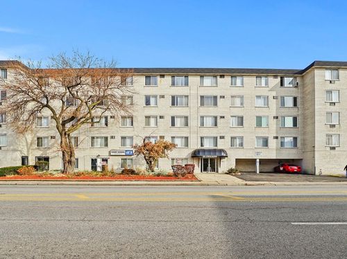 apt-215-1227 Harlem Ave, Berwyn, IL, 60402-1045 | Card Image