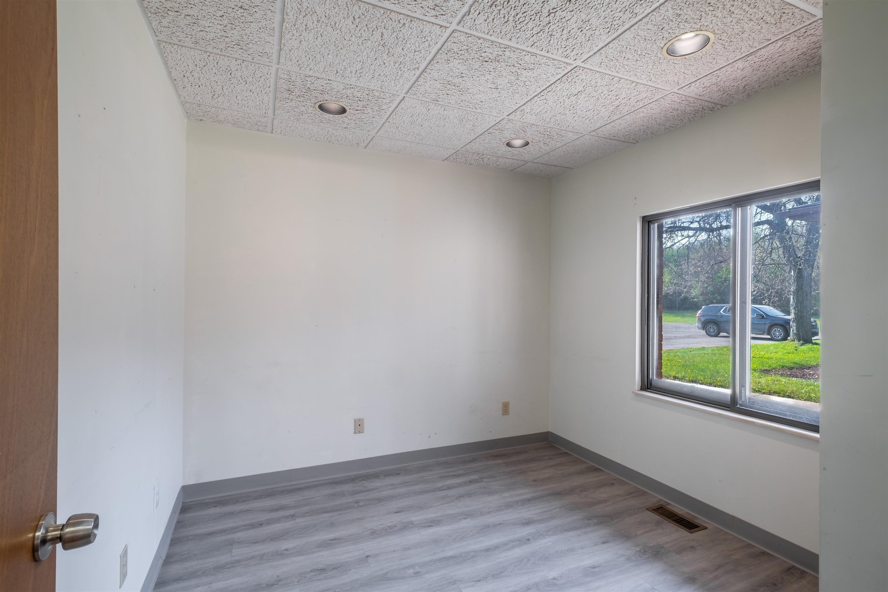 Commercial Sale in Flint Charter Township 5