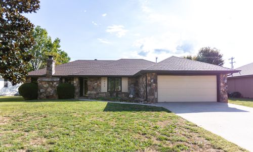 5496 S Stonegate Ave, Springfield, MO, 65810-2534 | Card Image