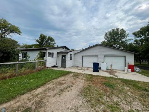 275 1 Avenue, Davenport, ND, 58021 | Card Image