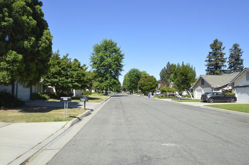 1879 E El Paso Ave, Fresno, CA, 93720-2790 | Card Image