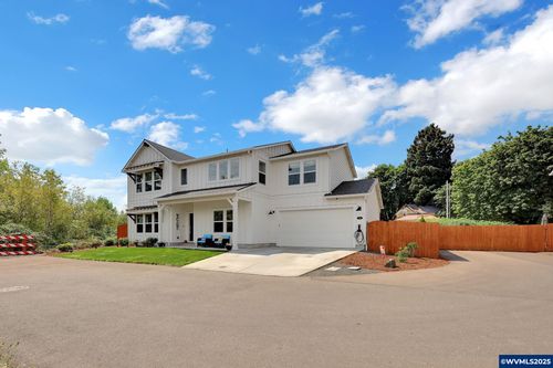 580 S 10th St, Monroe, OR, 97456-8454 | Card Image