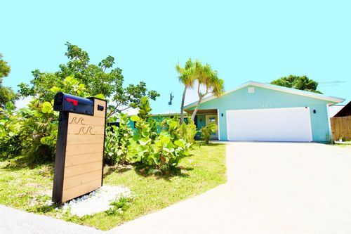 2007 Ne 21st Ter, Jensen Beach, FL, 34957-5187 | Card Image