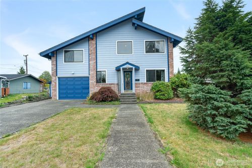 509 H St, Cosmopolis, WA, 98537-3833 | Card Image