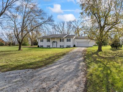 12945 W Smith Road, House other with 3 bedrooms, 1 bathrooms and 6 parking in Manhattan IL | Image 2