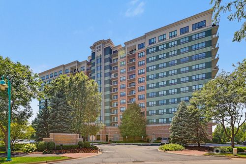 905-6420 Double Eagle Dr, Woodridge, IL, 60517-1767 | Card Image