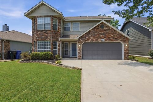 2608 S Oak Pl, Broken Arrow, OK, 74012-6847 | Card Image