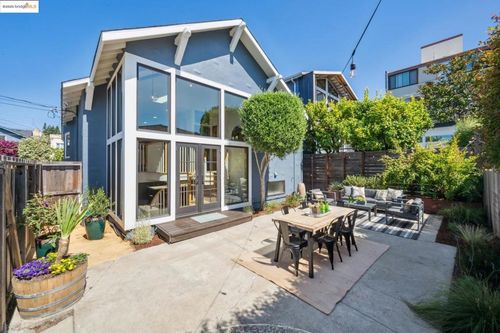 327 Hudson St, Oakland, CA, 94618-1101 | Card Image