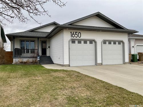 1650 Rousseau Crescent N, Regina, SK, S4X4L9 | Card Image