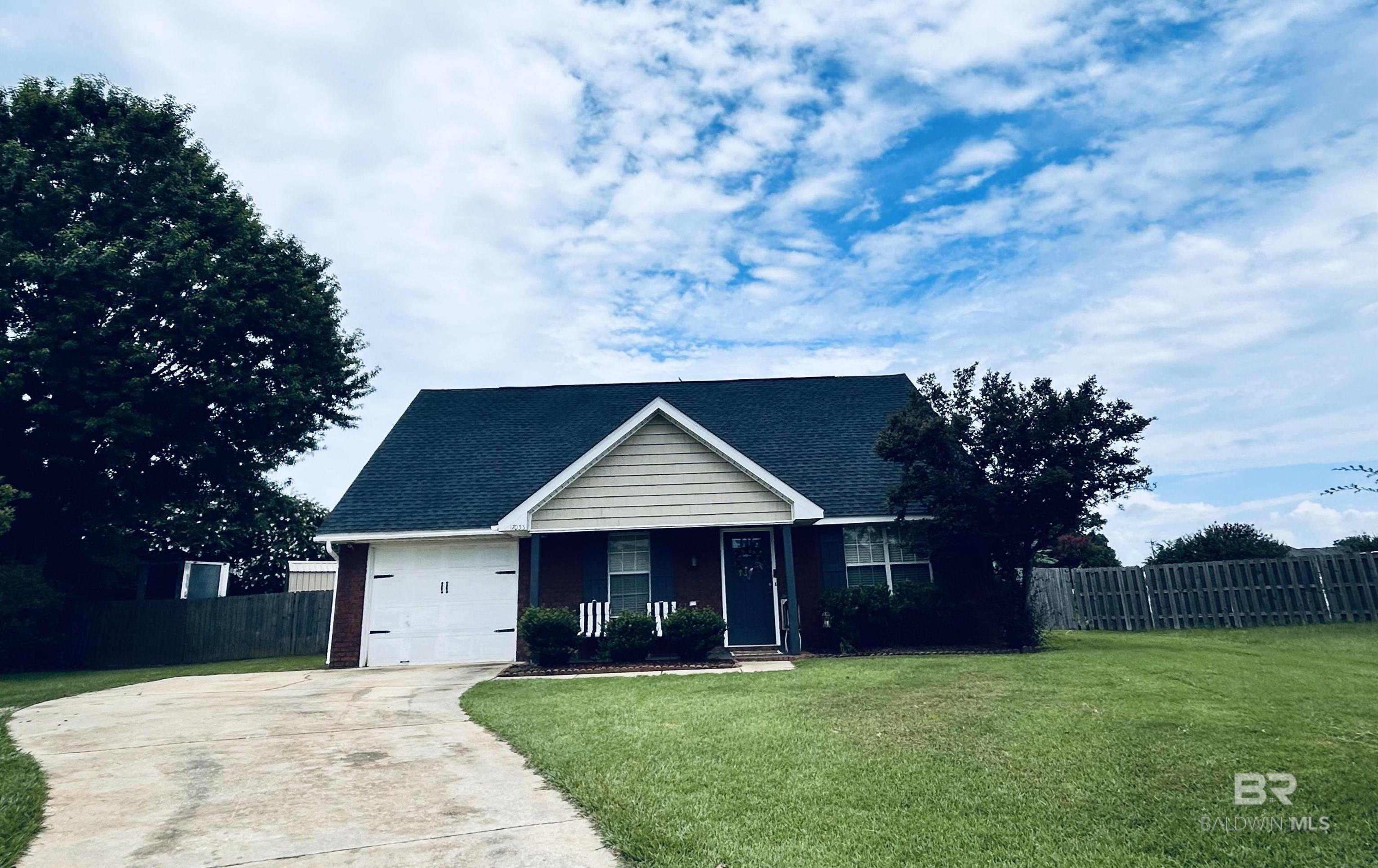 Heartland Cir, Robertsdale, AL 36567