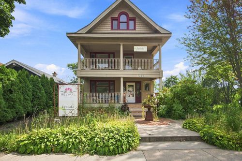 1208 Grand Avenue, Saint Paul, MN, 55105 | Card Image