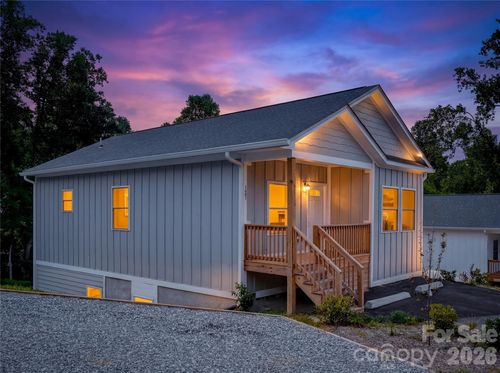 127 Northbend Dr, Asheville, NC, 28804-0229 | Card Image