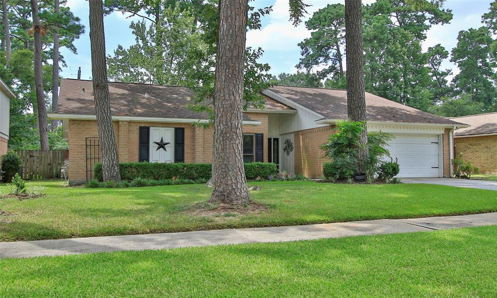 Forest Lodge Dr, Houston, TX 77070