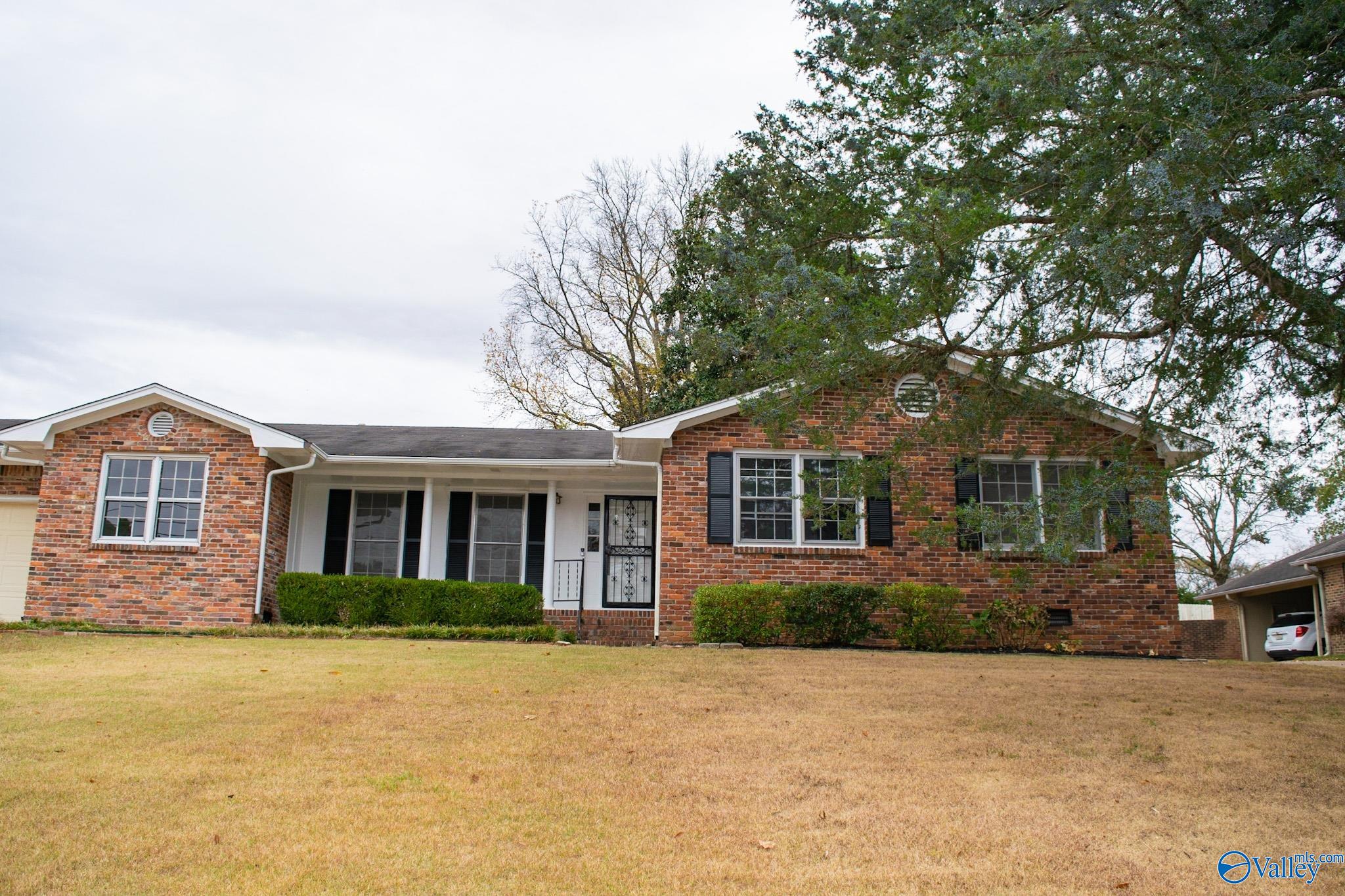 Peacock Dr, Huntsville, AL 35802 #1