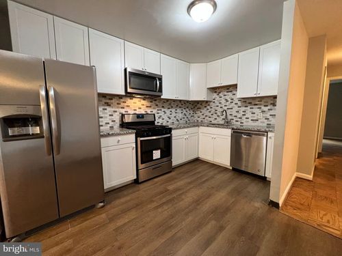 202-886 Quince Boulevard, GAITHERSBURG, MD, 20878 | Card Image