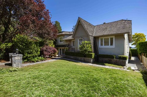 2308 Inglewood Avenue, West Vancouver, BC, V7V2A1 | Card Image