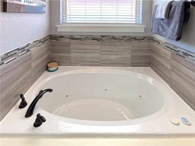 1610 Sweetbriar Way, House other with 4 bedrooms, 2 bathrooms and null parking in Centerton AR | Image 21