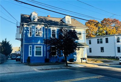 329 Killingly Street, Home with 5 bedrooms, 3 bathrooms and null parking in Providence RI | Image 3