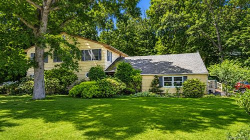 14 Tall Tree Ln, Rocky Point, NY, 11778-9212 | Card Image