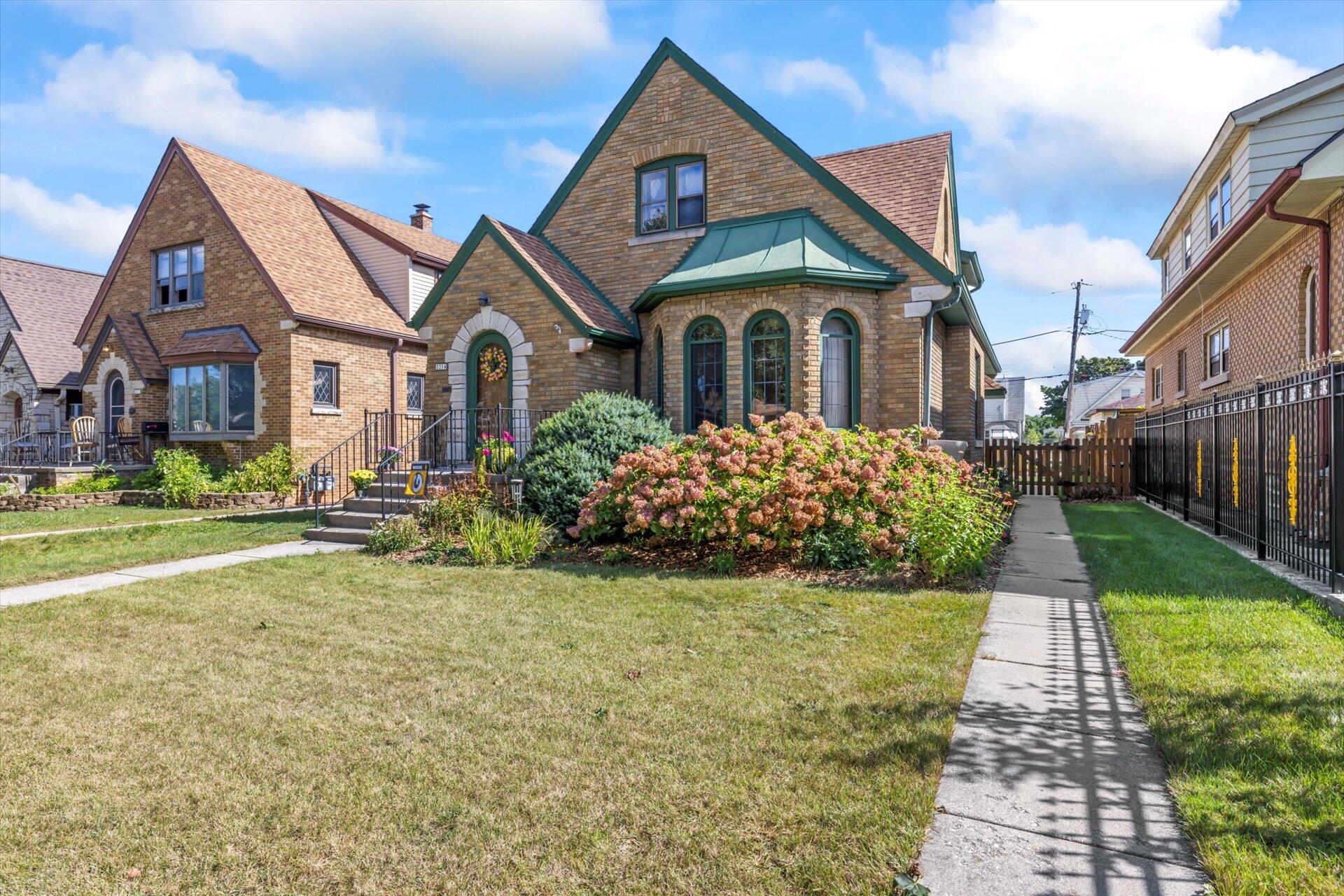 11th St, Milwaukee, WI 53215
