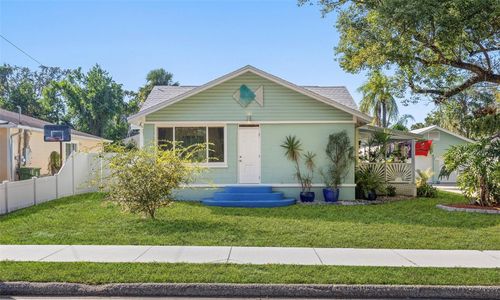 8106 N Boulevard, TAMPA, FL, 33604-2801 | Card Image