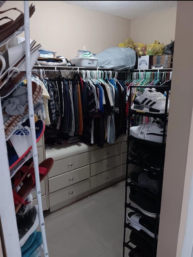 APT-108 - 18870 Nw 57 Th Ave, Condo with 2 bedrooms, 2 bathrooms and null parking in Hialeah FL | Image 6