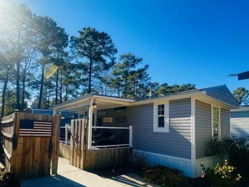 77 Offshore Dr, Murrells Inlet, SC, 29576-7830 | Card Image