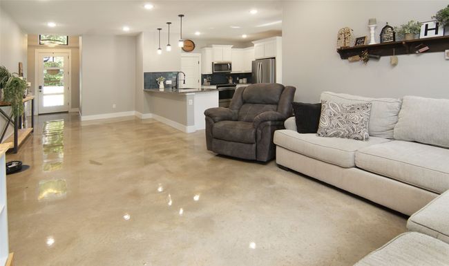 930 W Florence St, House other with 3 bedrooms, 2 bathrooms and null parking in Denison TX | Image 8