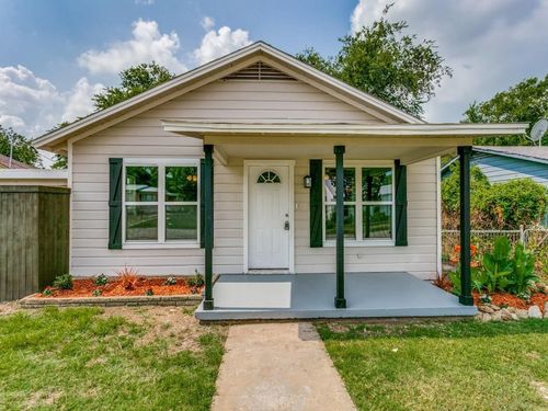 8121 W Elizabeth Ln, Fort Worth, TX, 76116-6323 | Card Image