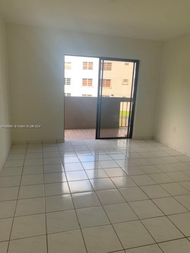 205 - 1101 Sw 122nd Ave, Condo with 2 bedrooms, 2 bathrooms and null parking in Miami FL | Image 19