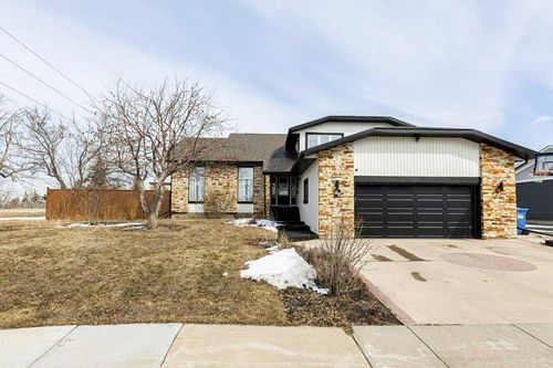 14 Warwick Dr, Red Deer, AB, T4N6A9 | Card Image
