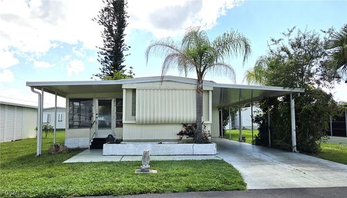 623 Vista Dr, NORTH FORT MYERS, FL, 33917-2388 | Card Image