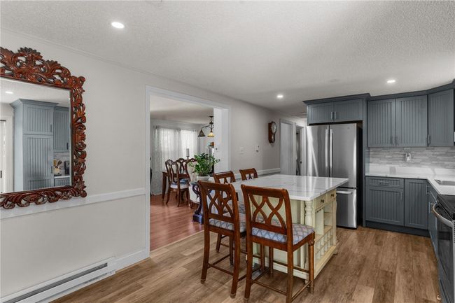 35 Sachem Rd, House other with 3 bedrooms, 1 bathrooms and 2 parking in Riverside RI | Image 7