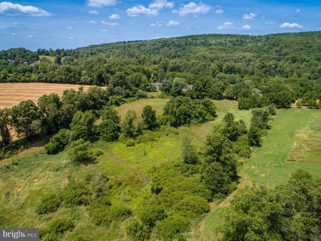 11 Sweet Water Rd, House other with 5 bedrooms, 2 bathrooms and null parking in ELVERSON PA | Image 57
