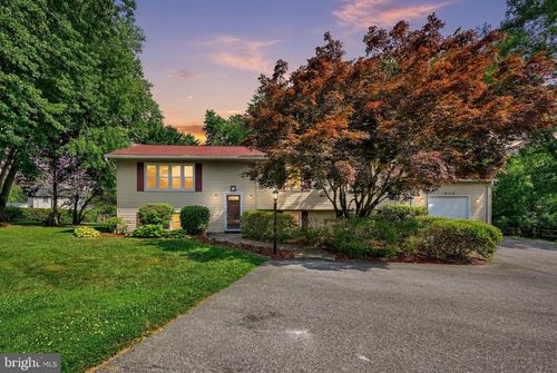 16555 Old Frederick Rd, MOUNT AIRY, MD, 21771-3329 | Card Image