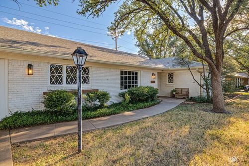 2638 Parkview Dr, San Angelo, TX, 76904-6206 | Card Image