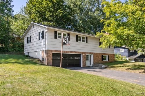 115 Margo Ln, Fayetteville, NY, 13066-1528 | Card Image