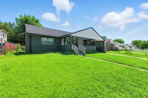 78 Calvary Ter, Hampton, VA, 23666-4104 | Card Image