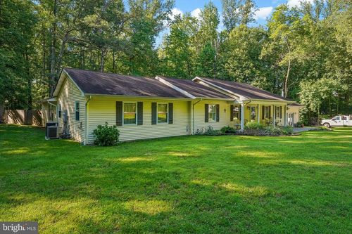 18303 Possum Point Rd, DUMFRIES, VA, 22026-2816 | Card Image